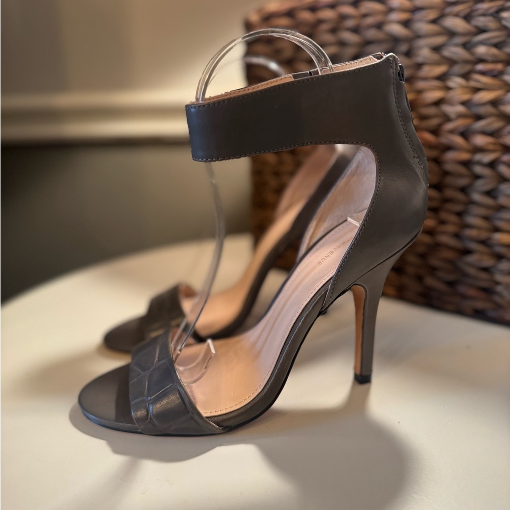 Saks Fifth Avenue ankle wrap stiletto heels size 7.5